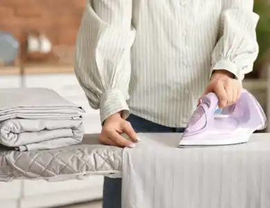 Ironing Damask Bed Sheets 600X400